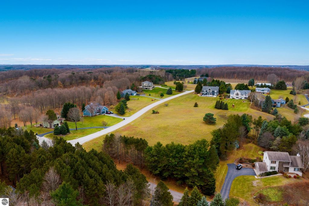 Image 4 of property listing at 12251 E Spinnaker Lane, Suttons Bay, MI 49682