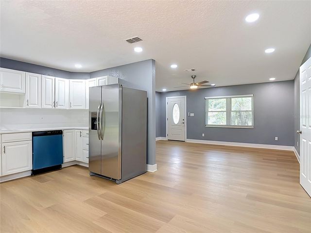 730 E 9TH STREET, Apopka, FL 32703