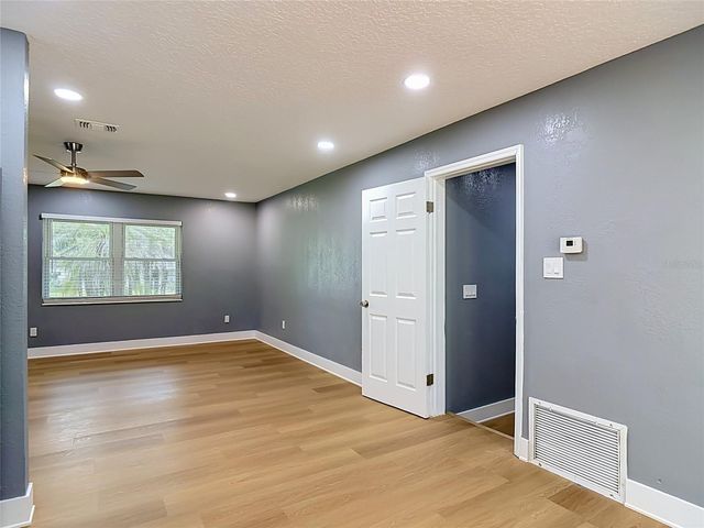 730 E 9TH STREET, Apopka, FL 32703