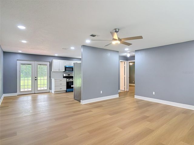 730 E 9TH STREET, Apopka, FL 32703