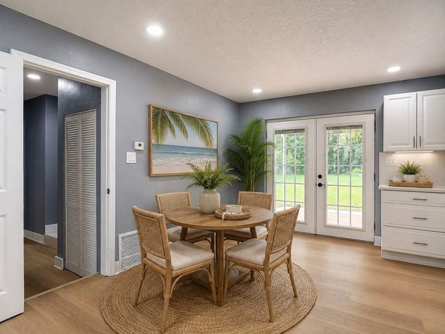 730 E 9TH STREET, Apopka, FL 32703