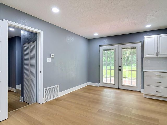 730 E 9TH STREET, Apopka, FL 32703