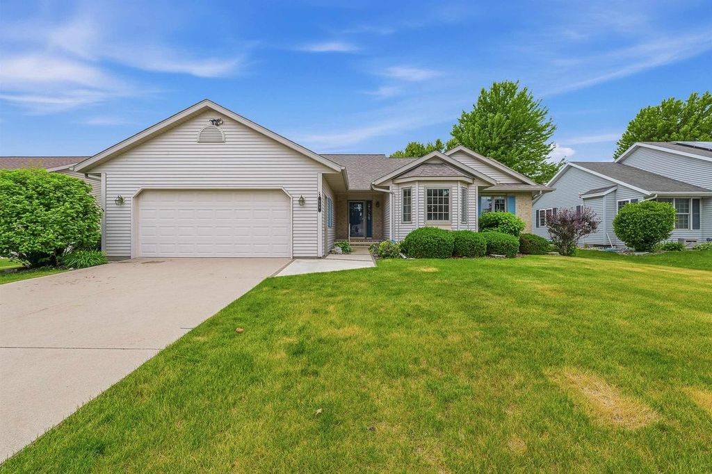 598 SARAH DRIVE, Fond Du Lac, WI 54935