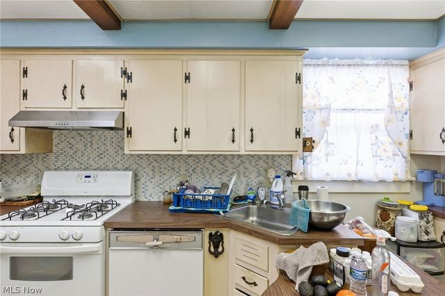 631 Bunker Hill Road, Ashtabula, OH 44004