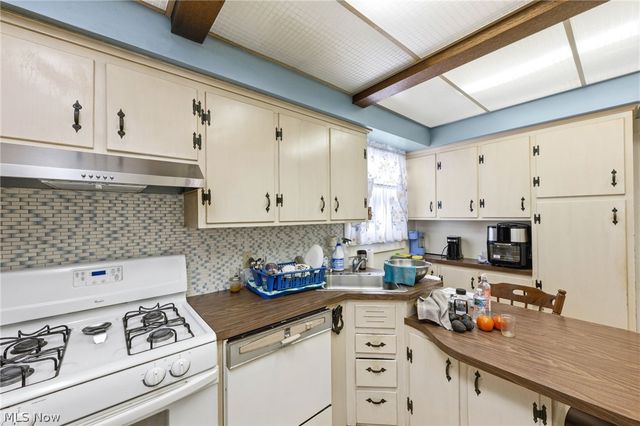 631 Bunker Hill Road, Ashtabula, OH 44004