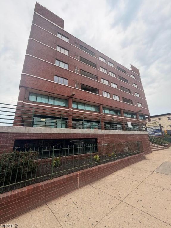 41 Wilson Ave 6 E, Newark City, NJ 07105 — exterior