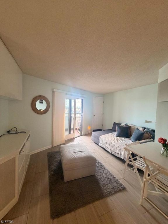 41 Wilson Ave 6 E, Newark City, NJ 07105 — photo 5