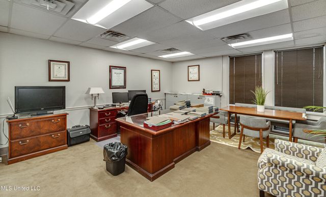 4735 Old Canton Road, 108, Jackson, MS 39211