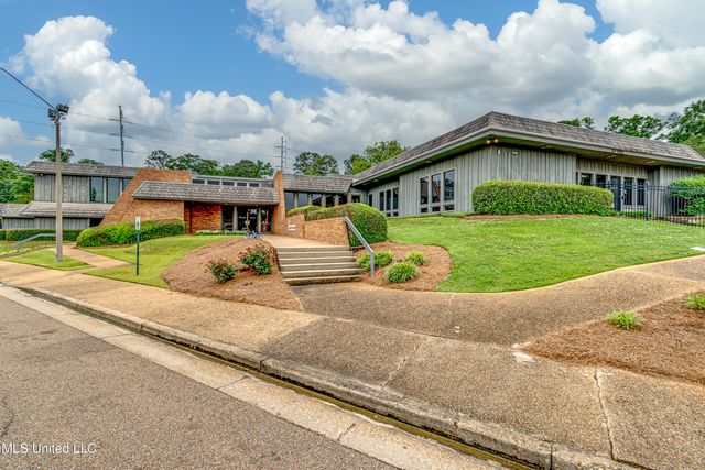 4735 Old Canton Road, 108, Jackson, MS 39211