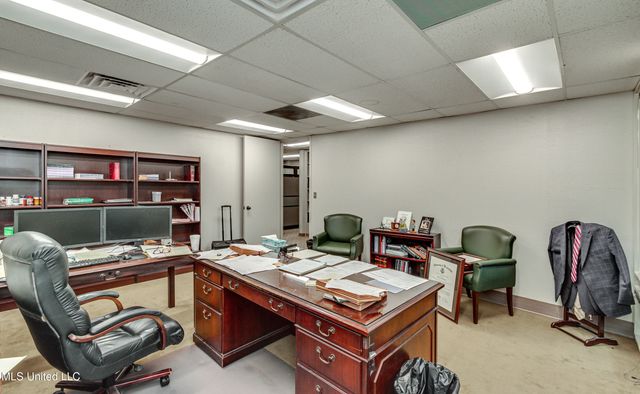 4735 Old Canton Road, 108, Jackson, MS 39211