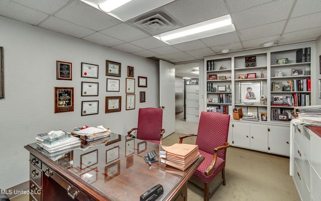 4735 Old Canton Road, 108, Jackson, MS 39211