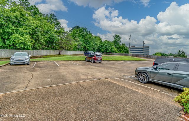4735 Old Canton Road, 108, Jackson, MS 39211