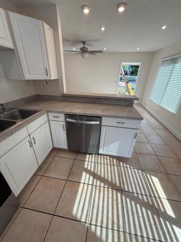 2081 Joy Rene Lane, North Palm Beach, FL 33408