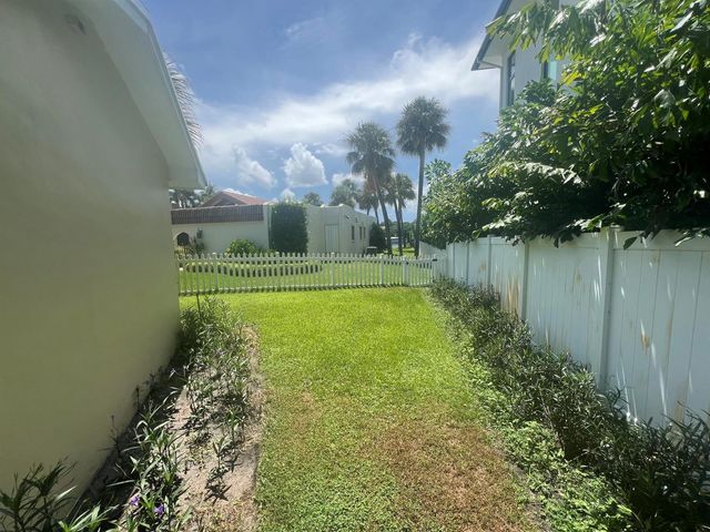 2081 Joy Rene Lane, North Palm Beach, FL 33408