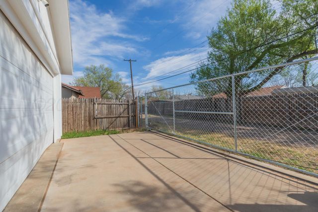 902 GARDENIA Street, Amarillo, TX 79107