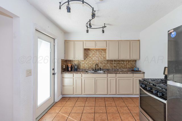 902 GARDENIA Street, Amarillo, TX 79107