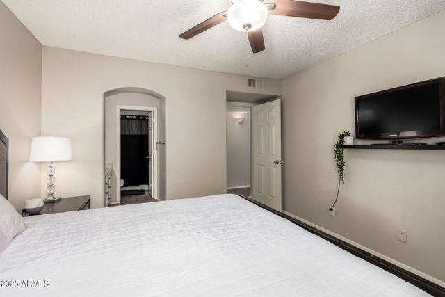 6885 E COCHISE Road 229, Paradise Valley, AZ 85253