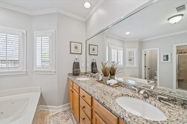 1975 E ARDEN OAKS DR, Germantown, TN 38139