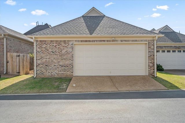 1975 E ARDEN OAKS DR, Germantown, TN 38139