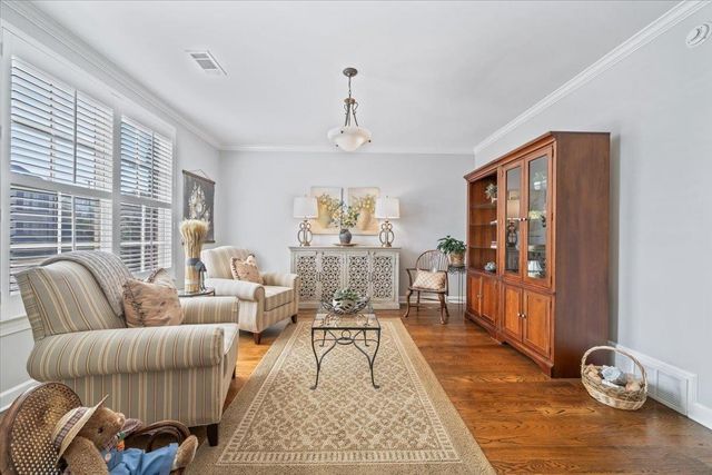 1975 E ARDEN OAKS DR, Germantown, TN 38139