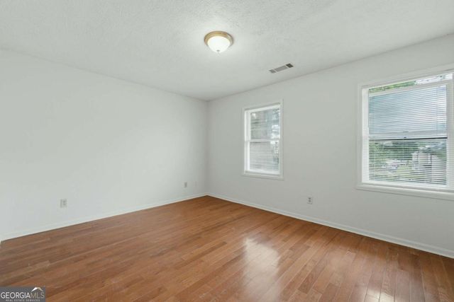 667 Hunting Creek Lane SE, Conyers, GA 30013