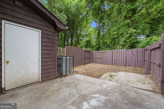 667 Hunting Creek Lane SE, Conyers, GA 30013