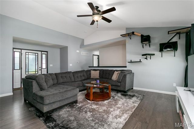 505 Lakewood Drive, Moscow Mills, MO 63362