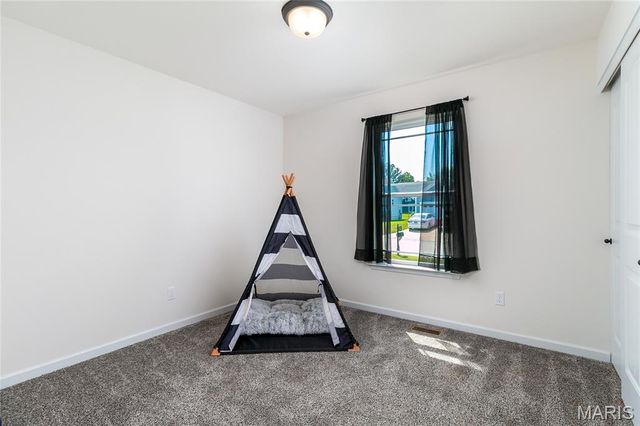 505 Lakewood Drive, Moscow Mills, MO 63362