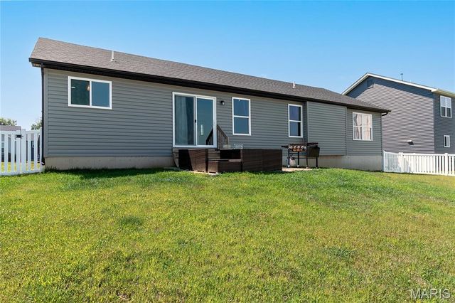 505 Lakewood Drive, Moscow Mills, MO 63362