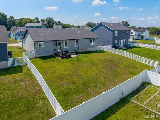 505 Lakewood Drive, Moscow Mills, MO 63362