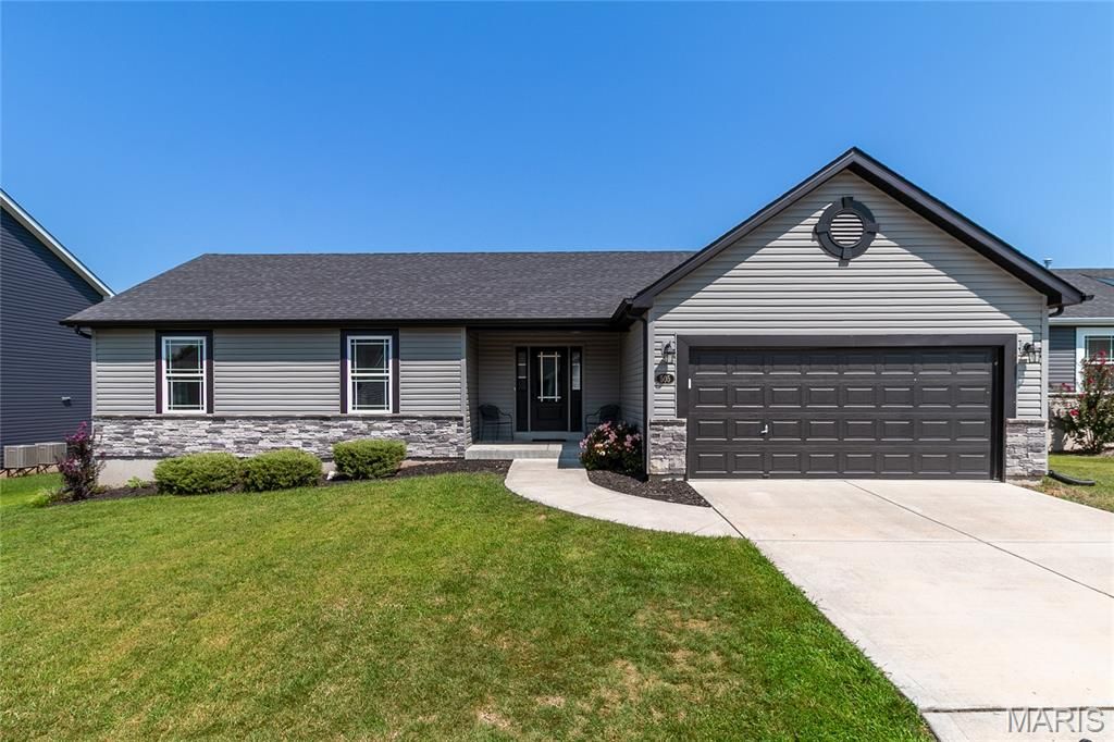 505 Lakewood Drive, Moscow Mills, MO 63362