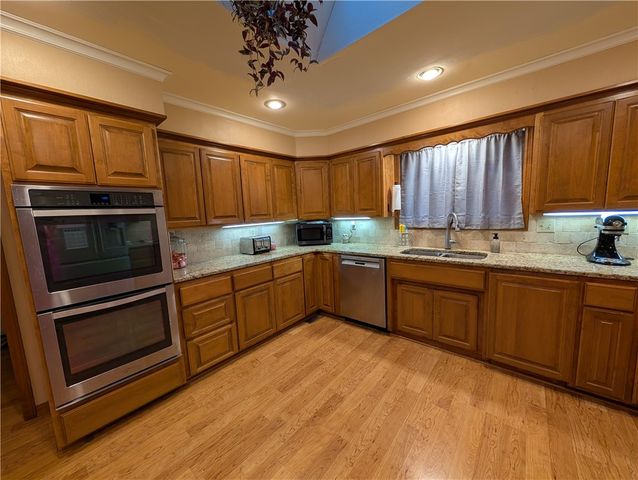 39 Quantock Hills Drive, Bella Vista, AR 72715