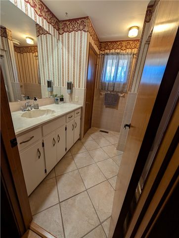 39 Quantock Hills Drive, Bella Vista, AR 72715