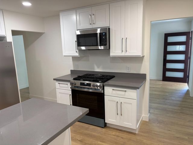 1083 Heatherstone Avenue, Sunnyvale, CA 94087