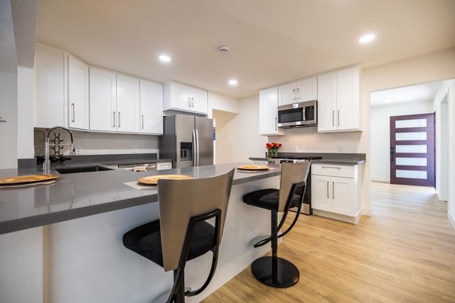 1083 Heatherstone Avenue, Sunnyvale, CA 94087