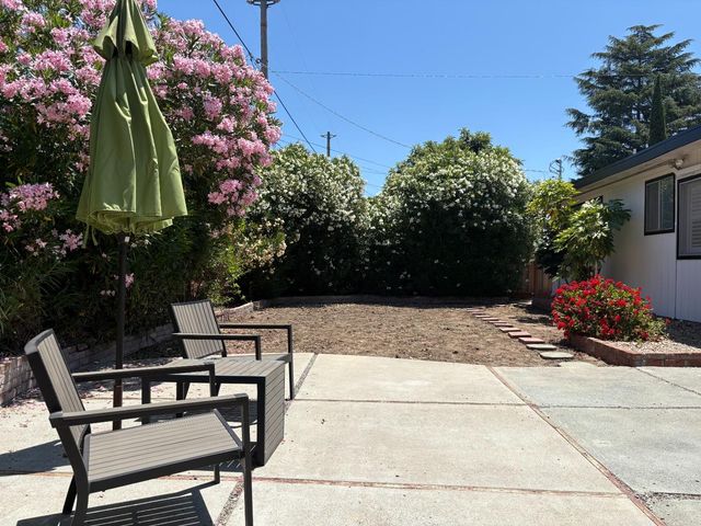 1083 Heatherstone Avenue, Sunnyvale, CA 94087