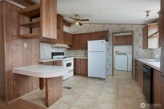 700 NW Crosby Avenue #54, Oak Harbor, WA 98277