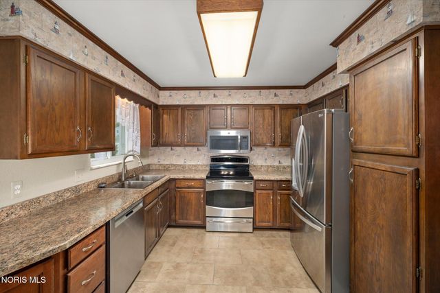 5223 Oakridge Drive, Toledo, OH 43623
