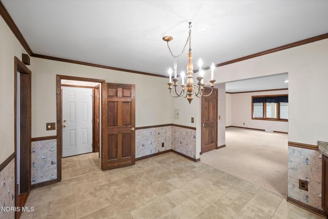 5223 Oakridge Drive, Toledo, OH 43623