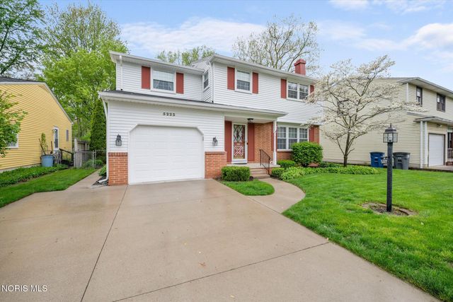 5223 Oakridge Drive, Toledo, OH 43623