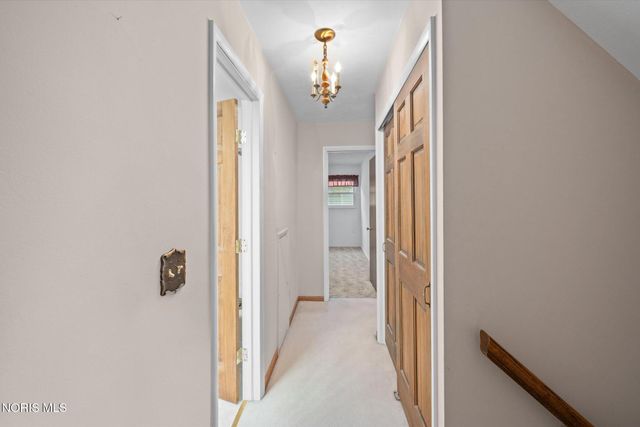 5223 Oakridge Drive, Toledo, OH 43623