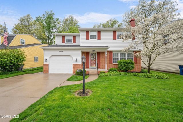 5223 Oakridge Drive, Toledo, OH 43623