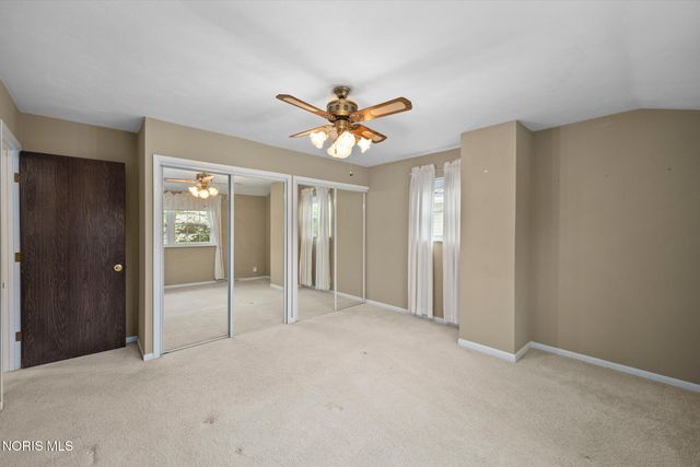 5223 Oakridge Drive, Toledo, OH 43623