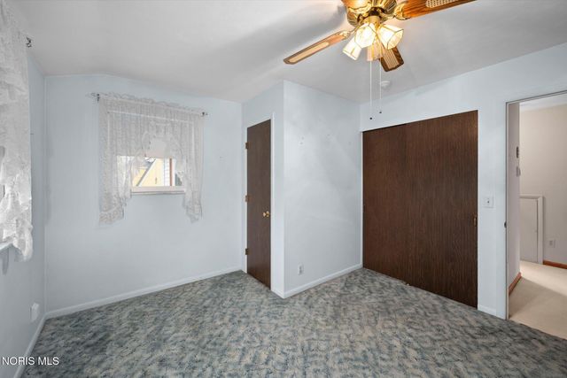 5223 Oakridge Drive, Toledo, OH 43623