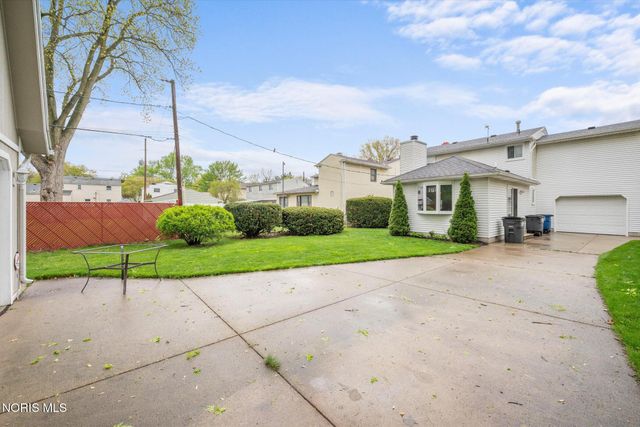 5223 Oakridge Drive, Toledo, OH 43623