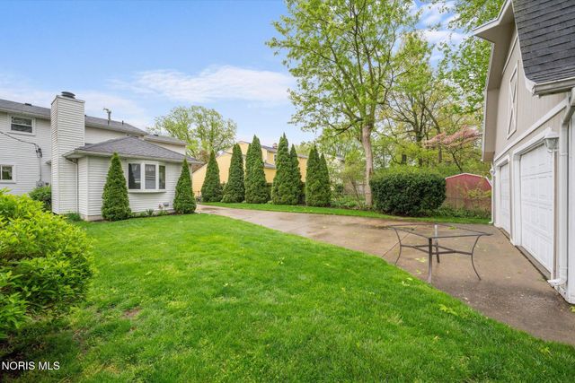 5223 Oakridge Drive, Toledo, OH 43623