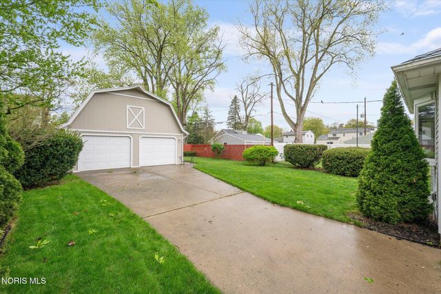 5223 Oakridge Drive, Toledo, OH 43623