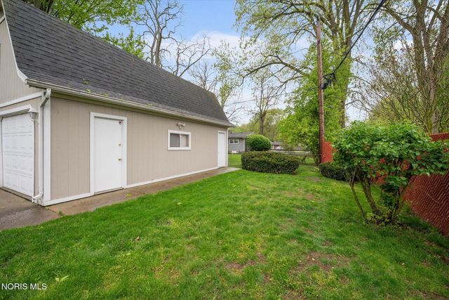 5223 Oakridge Drive, Toledo, OH 43623