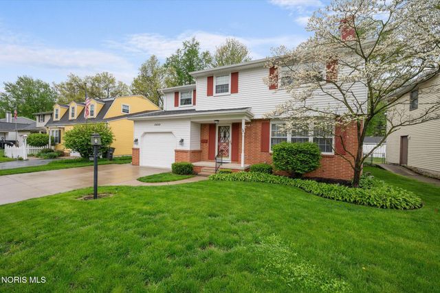 5223 Oakridge Drive, Toledo, OH 43623