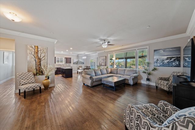 20280 Ballentine Drive, Anderson, CA 96007